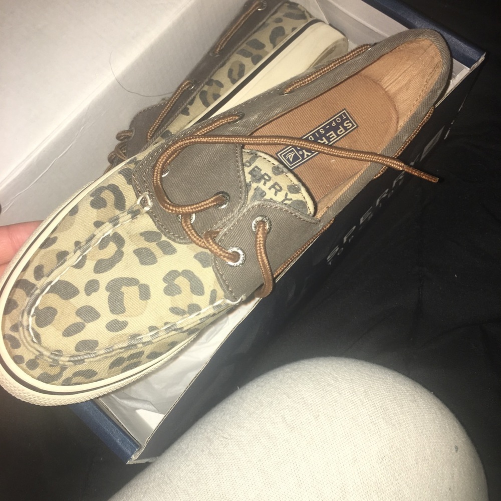 Sperry's - Picture 3 of 3